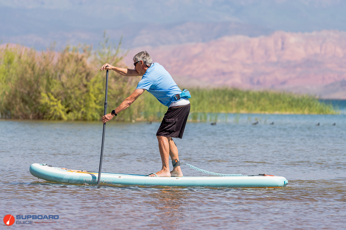 Retrospec Weekender Yogi paddling left